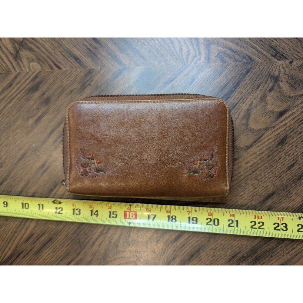 Leather women’s wallet- Embroidered Flowers - Agenda Cash Receipts Slots